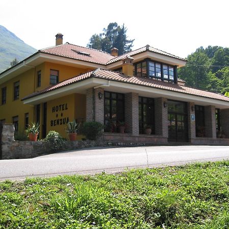 Hotel Benzua Villanueva de Ardisana Zewnętrze zdjęcie