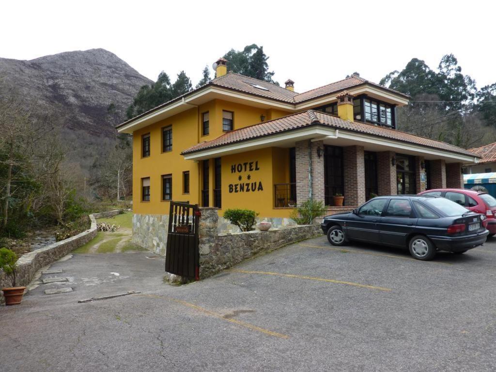 Hotel Benzua Villanueva de Ardisana Zewnętrze zdjęcie